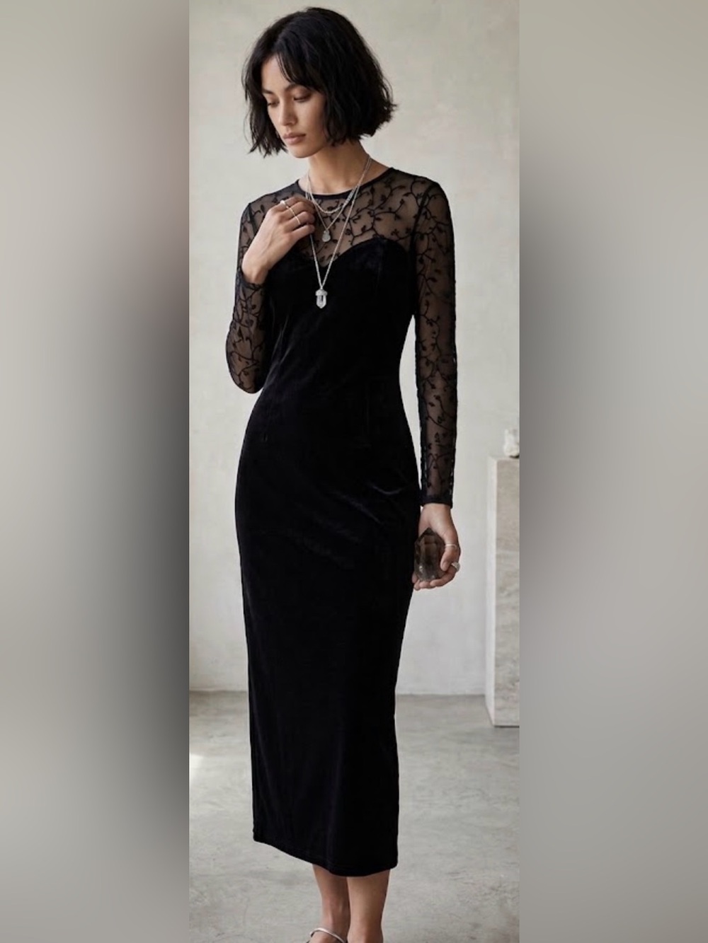 Amanda Smith Velvet Long Sleeve maxiDress evening with Sheer Lace Sleeves